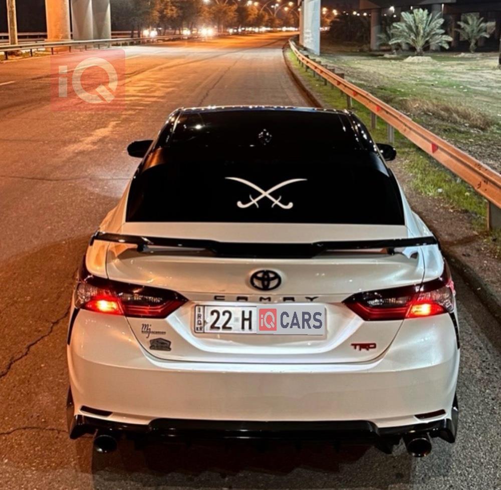 تۆیۆتا کامری